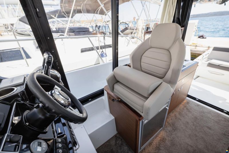 Jeanneau Merry Fisher 895 Offshore