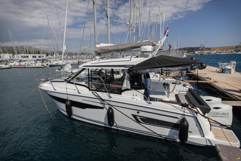 Jeanneau Merry Fisher 895 Offshore
