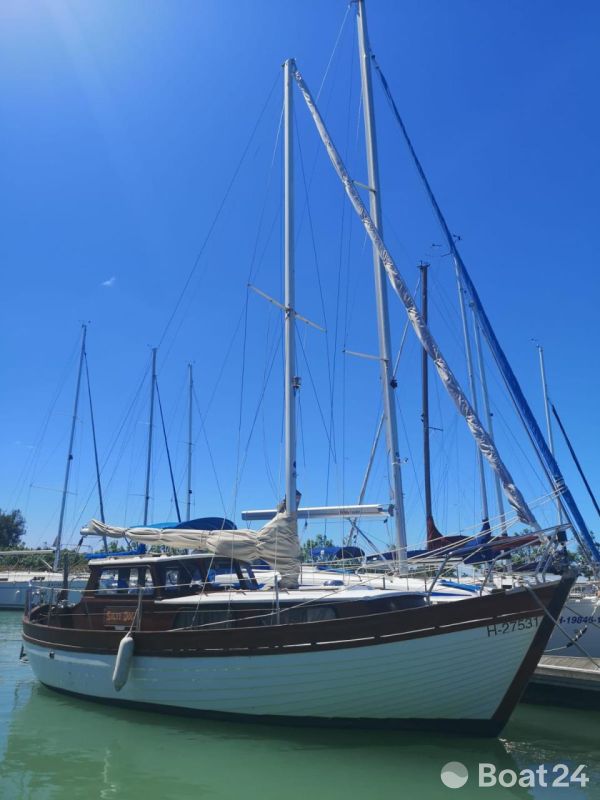 Jutahela Marina 75