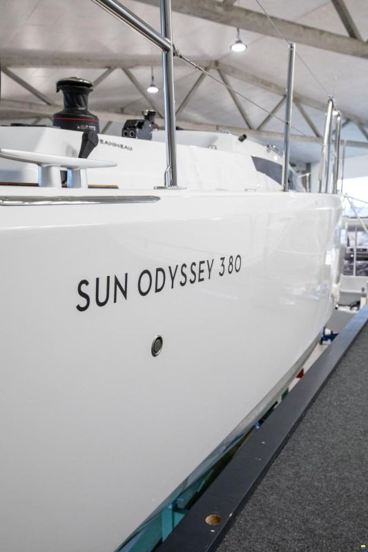 Jeanneau Sun Odyssey 380