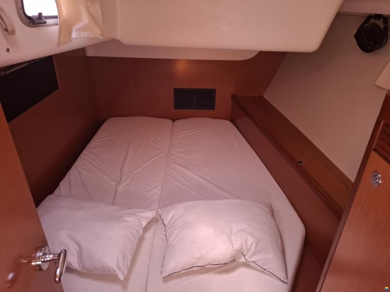 Beneteau Oceanis 54