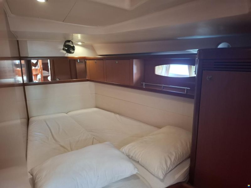 Beneteau Oceanis 54