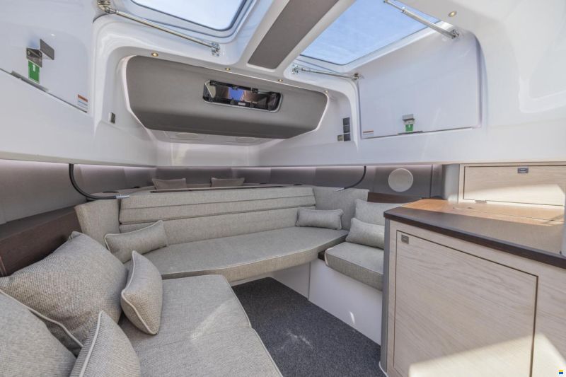 Axopar 45 Cross Cabin