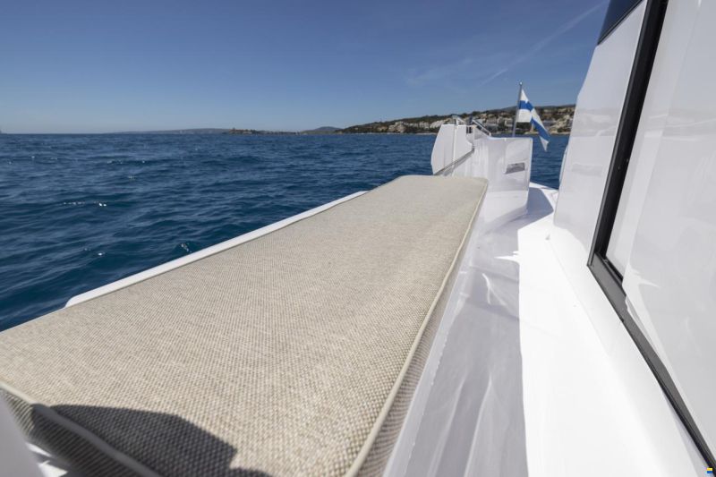 Axopar 45 Cross Cabin