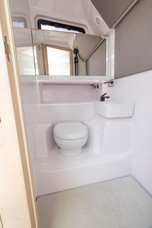 Axopar 45 Cross Cabin