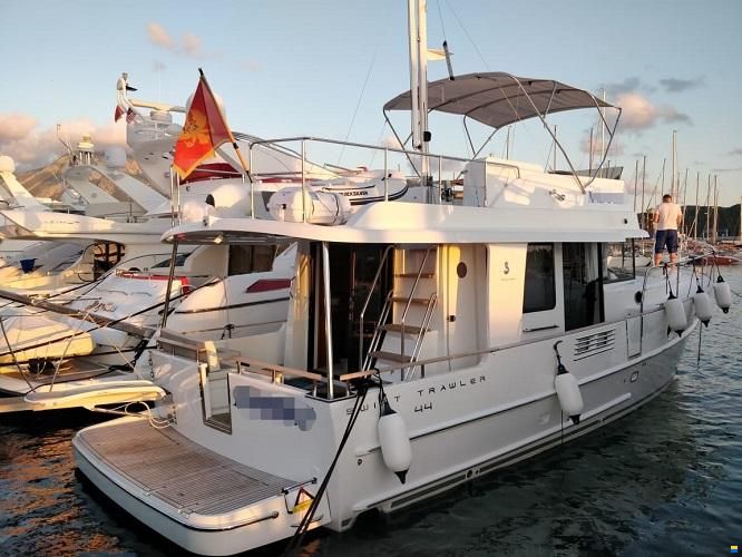 Beneteau Swift Trawler 44