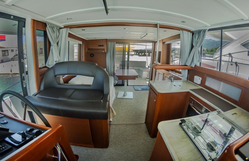 Beneteau Swift Trawler 44