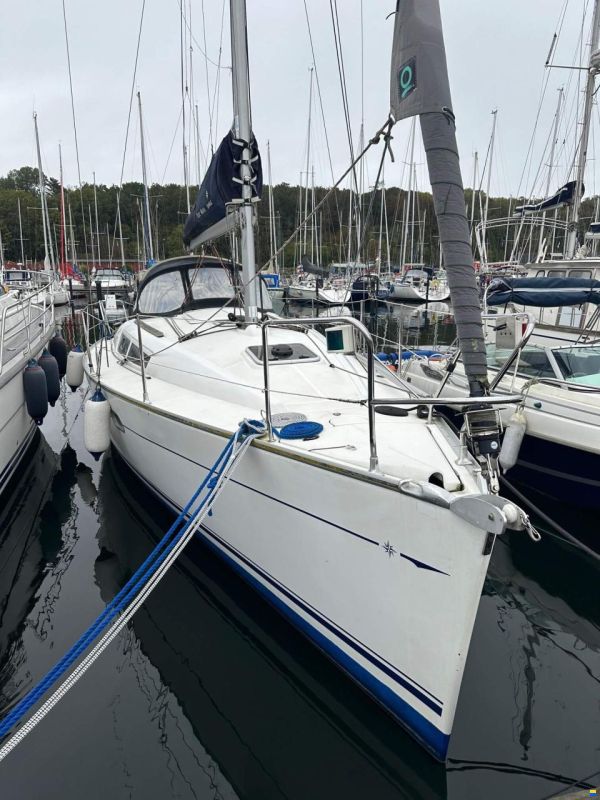 Jeanneau 32i Legend image