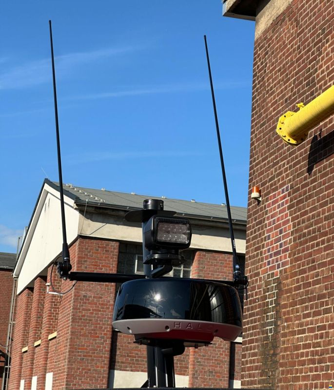 Brabus Shadow 900 Cross Cabin