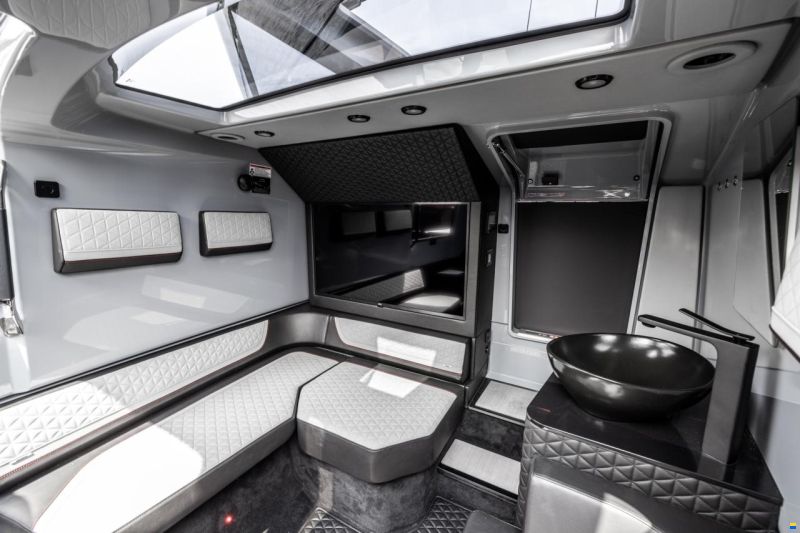 Brabus Shadow 900 Cross Cabin