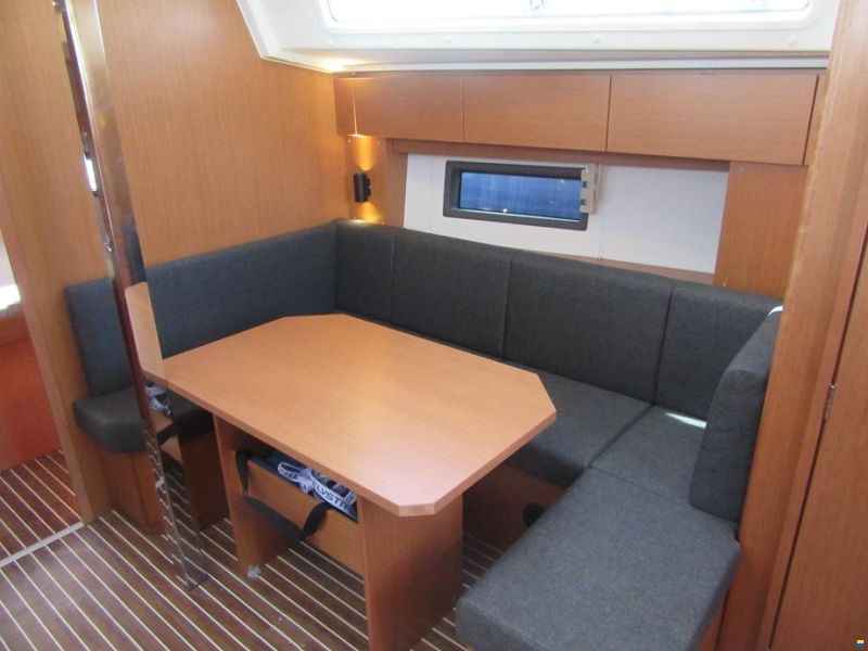 Bavaria C38