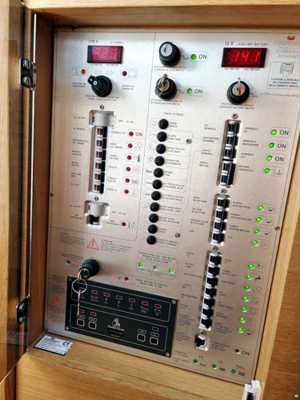 Cranchi Mediterranee 43 HT Volvo Penta IPS-600