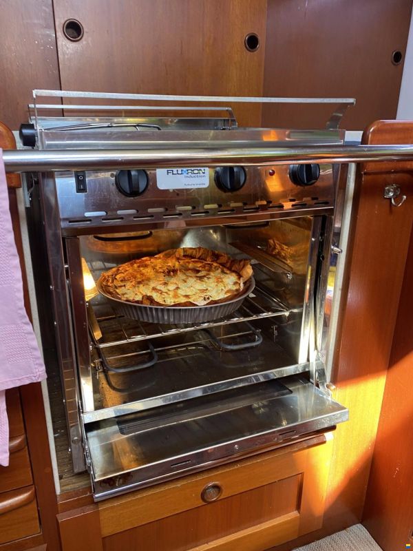 Hallberg-Rassy 49 "R"