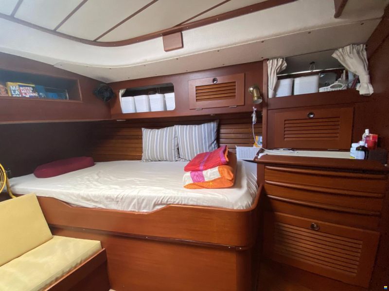 Hallberg-Rassy 49 "R"