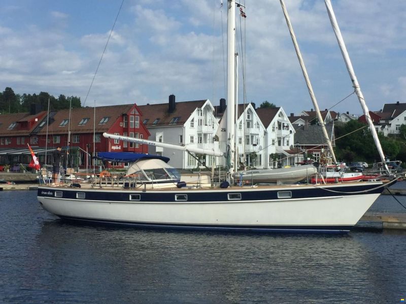Hallberg-Rassy 49 "R"