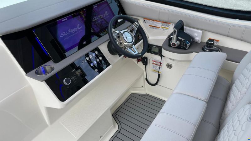 Sea Ray Sundancer 320