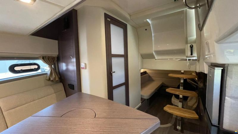 Sea Ray Sundancer 320