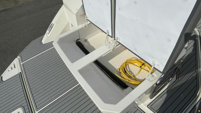 Sea Ray Sundancer 320