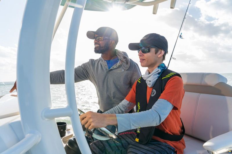 Boston Whaler 250 DAUNTLESS