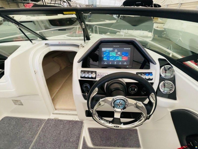 Sea Ray 370 Sundancer