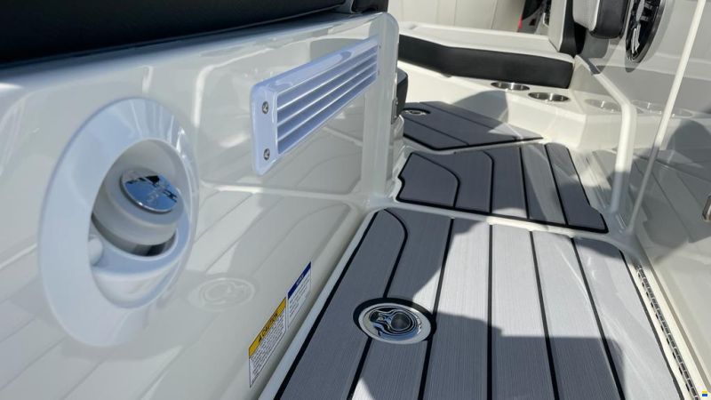 Sea Ray SPX 210