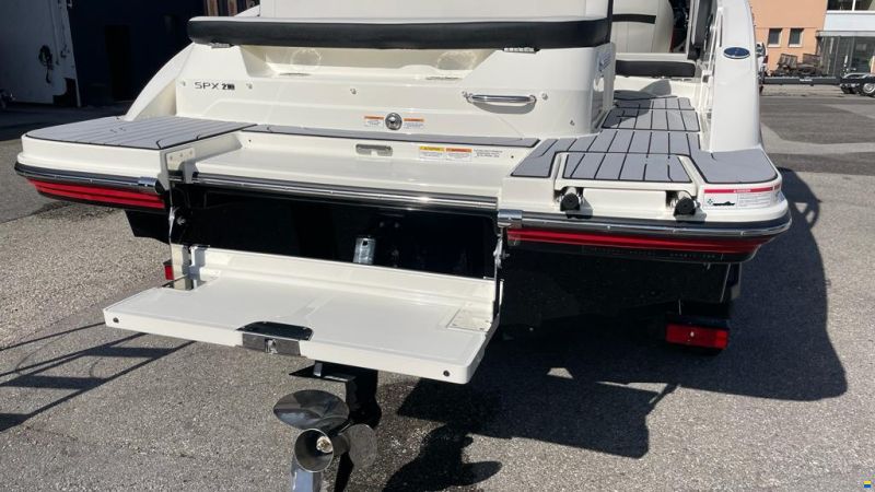Sea Ray SPX 210