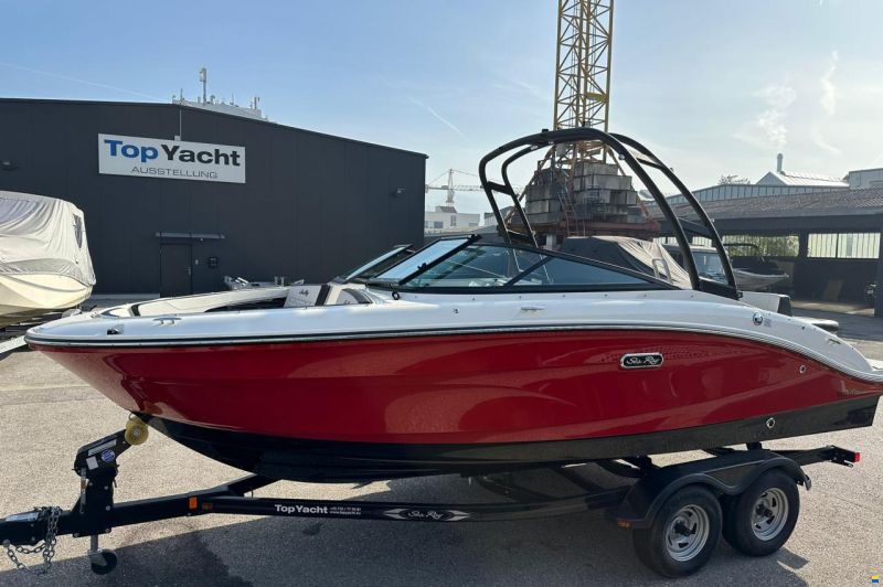 Sea Ray SPX 210