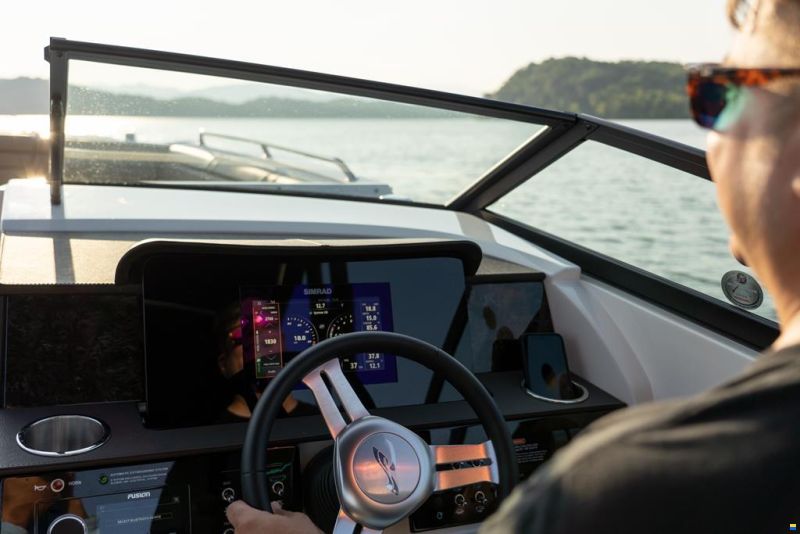Sea Ray SDX 290 2024