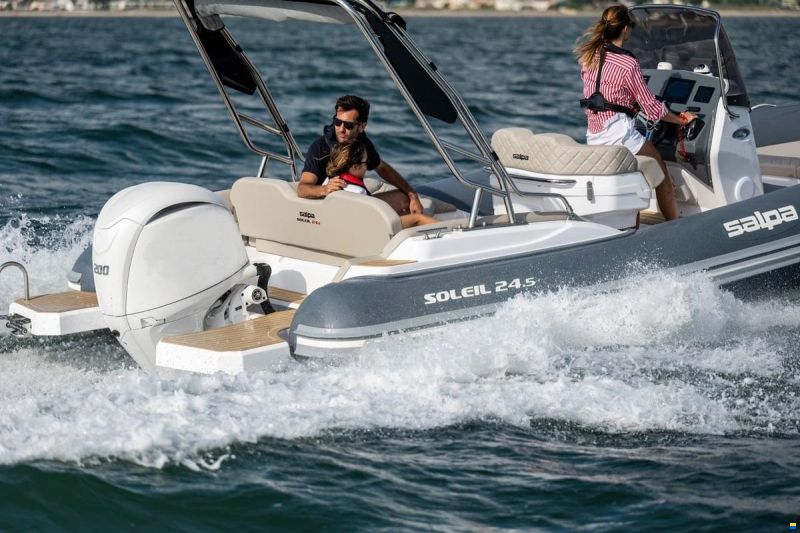 Salpa Soleil 24.5 + Honda BF200