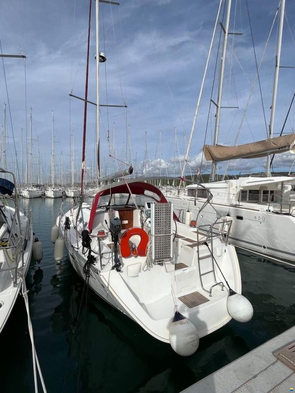 2002 Beneteau Oceanis 393 Clipper, EUR 87.500,-