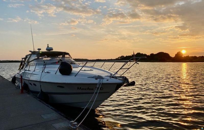 Sunseeker Mustique 42