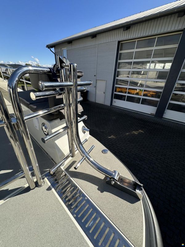 Paragon Yachts 31 Cabin