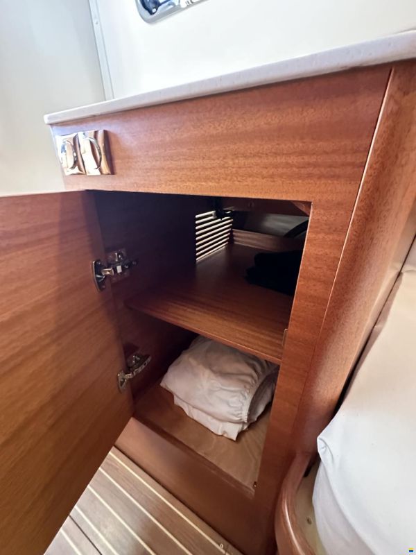 Paragon Yachts 31 Cabin