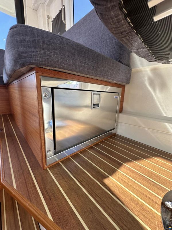 Paragon Yachts 31 Cabin