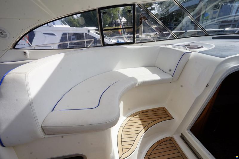 Bavaria 42 HT Sport IPS-500 - Hydraulic Platform