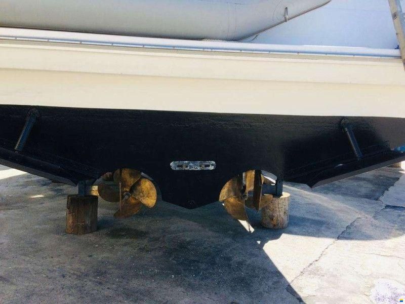 Sea Ray 370
