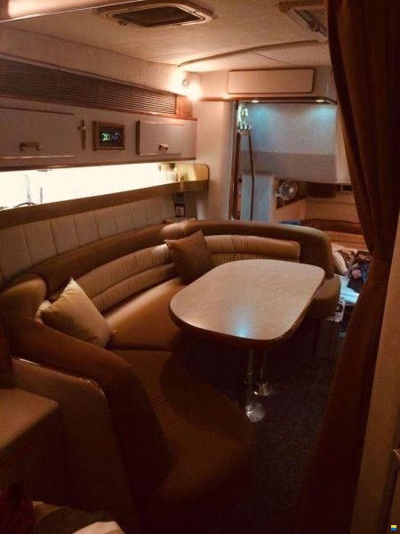 Sea Ray 370