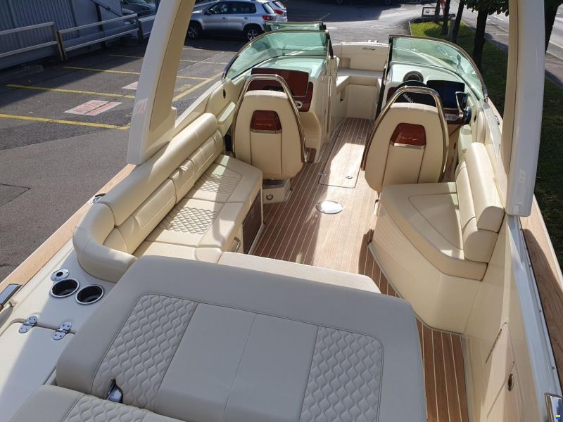 Chris Craft Launch 25 GT