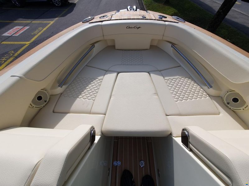 Chris Craft Launch 25 GT