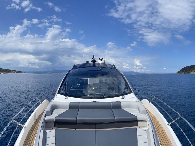 Sunseeker 65 Sport Yacht