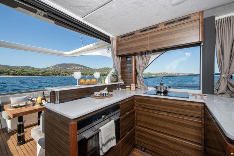 Marex 440 Gourmet Cruiser