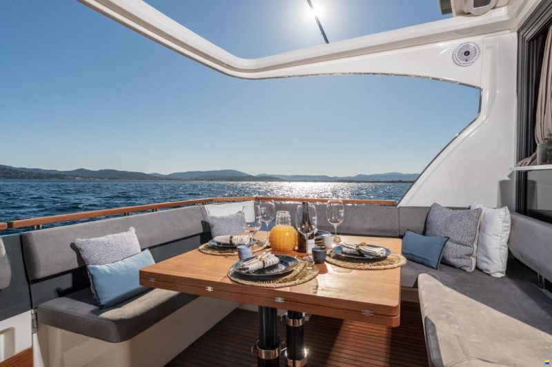 Marex 440 Gourmet Cruiser