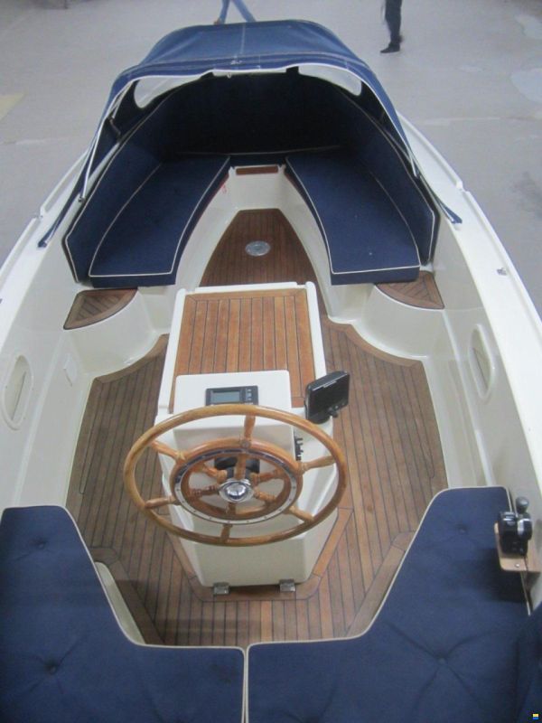 Interboat DE 19