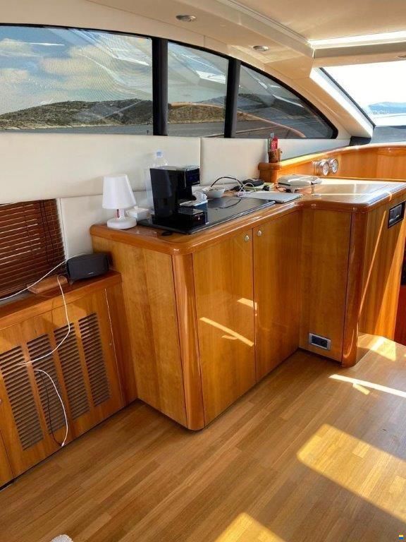 Sunseeker Predator 72