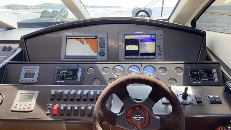 Sunseeker Predator 72