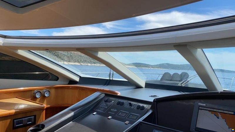 Sunseeker Predator 72