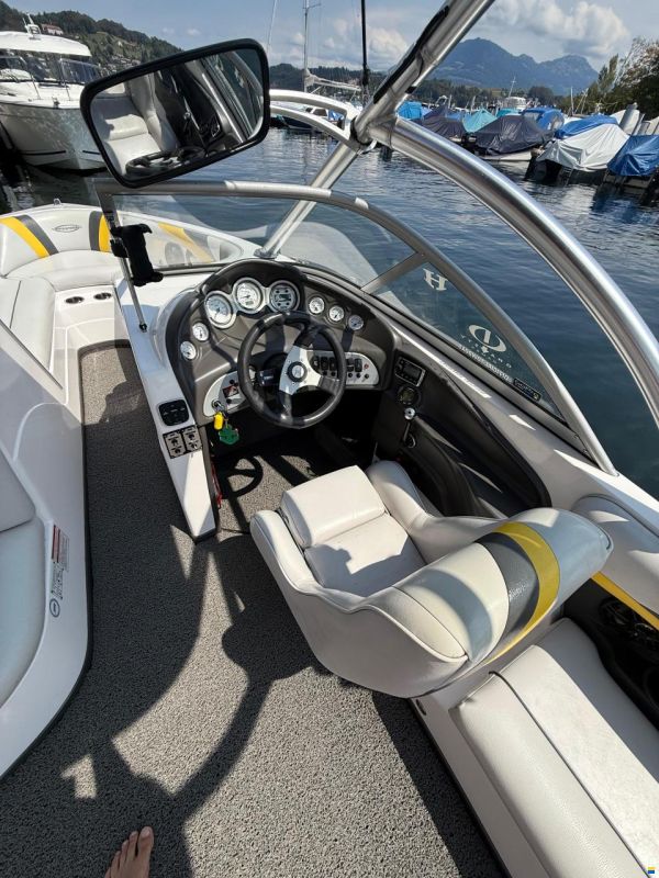 Moomba Outback V