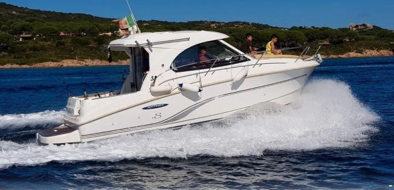 Beneteau 8 S