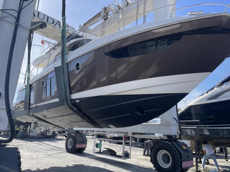 Azimut 38 Fly