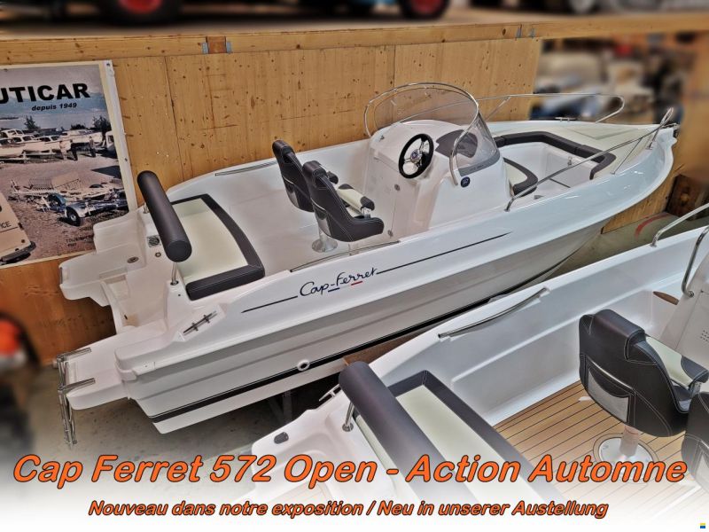 B2 Marine Cap Ferret 572 Open
